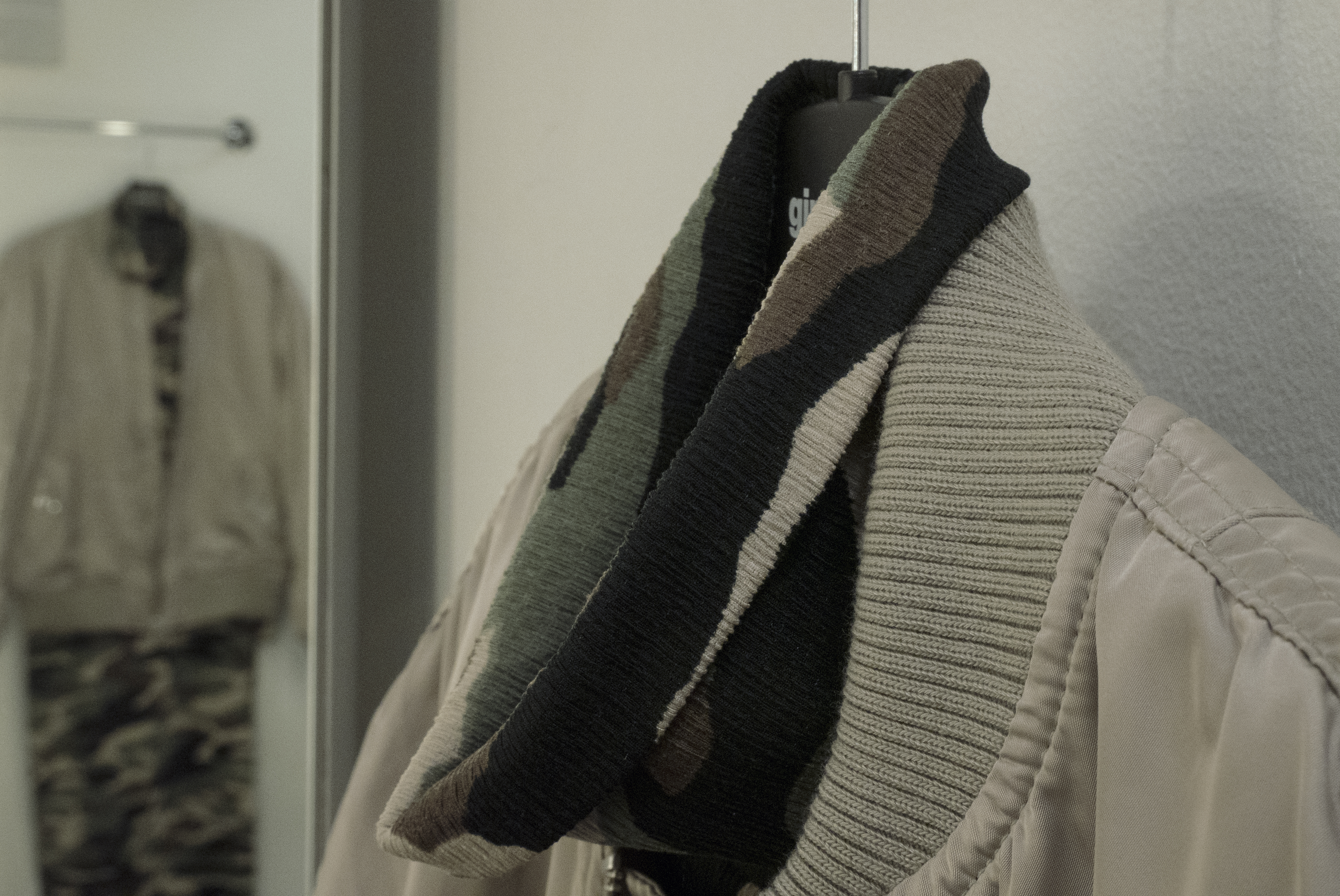 Beigea toner hos Gina Tricot