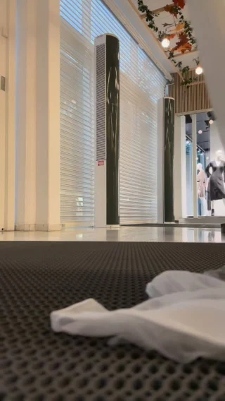 Vi gör oss redo för Halloween 👻☠️🎃 och idag går Västerås barn och ungdomar på höstlov, välkommen in till oss 🍁

#kvarteretigor #västeråsbästacityshopping #västerås #västeråscity