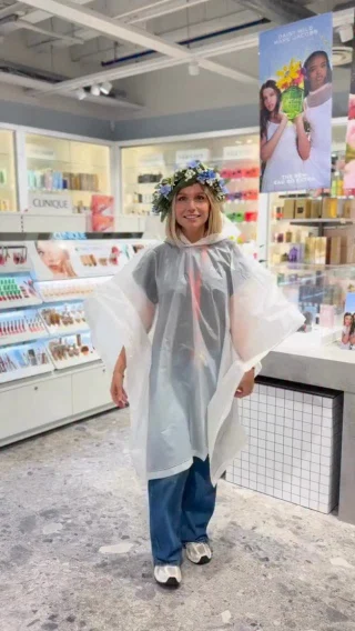 Checklista inför midsommar ✔️

🍓 Jordgubbar
👗 Klänning
✨ Sommarglow
💍 Accessoarer
🥂 Snapsglas
🍰 Jordgubbstårta
🌧️ Regnponcho (man vet ju aldrig…)

Hur många punkter kan du checka av?
48 h kvar till årets somrigaste dag ⏱️🌸🍓🇸🇪

#kvarteretigor #västeråsbästacityshopping