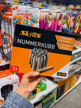 5 solklara tips för en lyckad semestern vart du än är ⛱️

🇸🇪 Ingen sommar utan kubb från Lekia
📚 I stranden, stugan eller hängmattan - nyhetshyllan hos Akademibokhandeln lockar till sommarläsning
☀️ Skydda dig i solen med Rituals nya solprodukter, otrolig doft! 
🎵 Ta musiken med dig med den här vattentäta högtalaren från Clas Ohlsson, finns i flera somriga färger 
☂️ OM regnet skulle komma hittar du paraplyer i olika storlekar och färger hos Åhléns 

#västeråscity #västeråsbästacityshopping #kvarteretigor