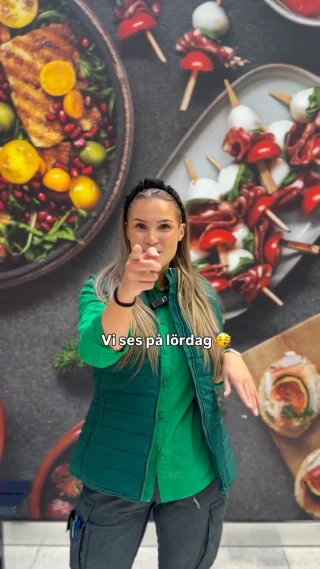 Nedräkning till Barnlördag i City 🥳 Härliga aktiviteter utlovas! Inne hos oss kommer vi tillsammans med @coopigor och Glassbolaget bjuda alla barn på glass mellan kl 11-14 🍦 Kika efter våra grönklädda eventvärdar som cirkulerar runt i huset! 

Hos Lekia kan du få en fin ballong och gå en tipspromenad 🎈
Den populära barnlunchen med pannkakor hittar du hos @systrarnaericssonkonditori 🥞 @vasterasdanscenter bjuder upp till dans kl 11 på plan 0 🕺🏻 och därefter tar vår populära ansiktsmålning vid 🎨

För mer aktiviteter se vårt inlägg i flödet eller på vår hemsida! @vasterascity bjuder också på ponnyridning, Tobbe Trollkarl och prinsesshow! 🌟

Vi ses på lördag ☀️
